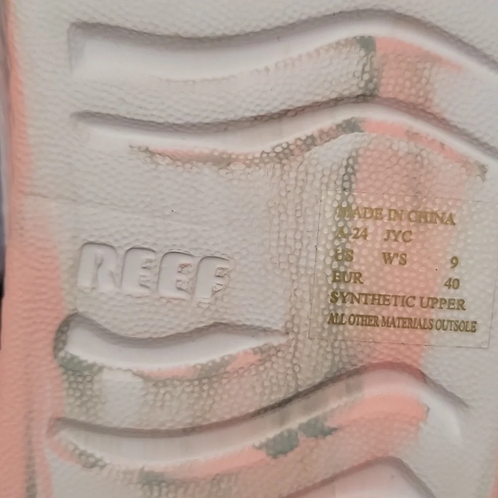 🩴NWT REEF Women's Water Xslide Sandals. White, Pink, Gray Colors. Size 9. - Picture 4 of 12